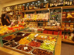 Dried_fruits_and_sweetmeats_Athens_1