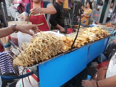 Chatuchak---food-barrow